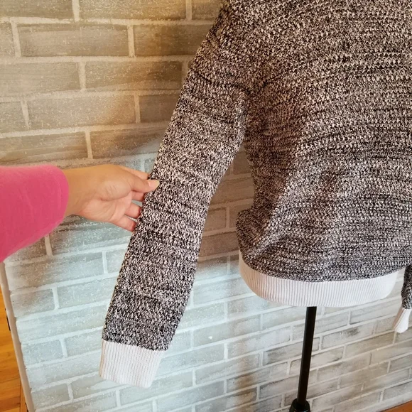 Peruna Sweater Color Black and Cream.!!. - Picture 6 of 15